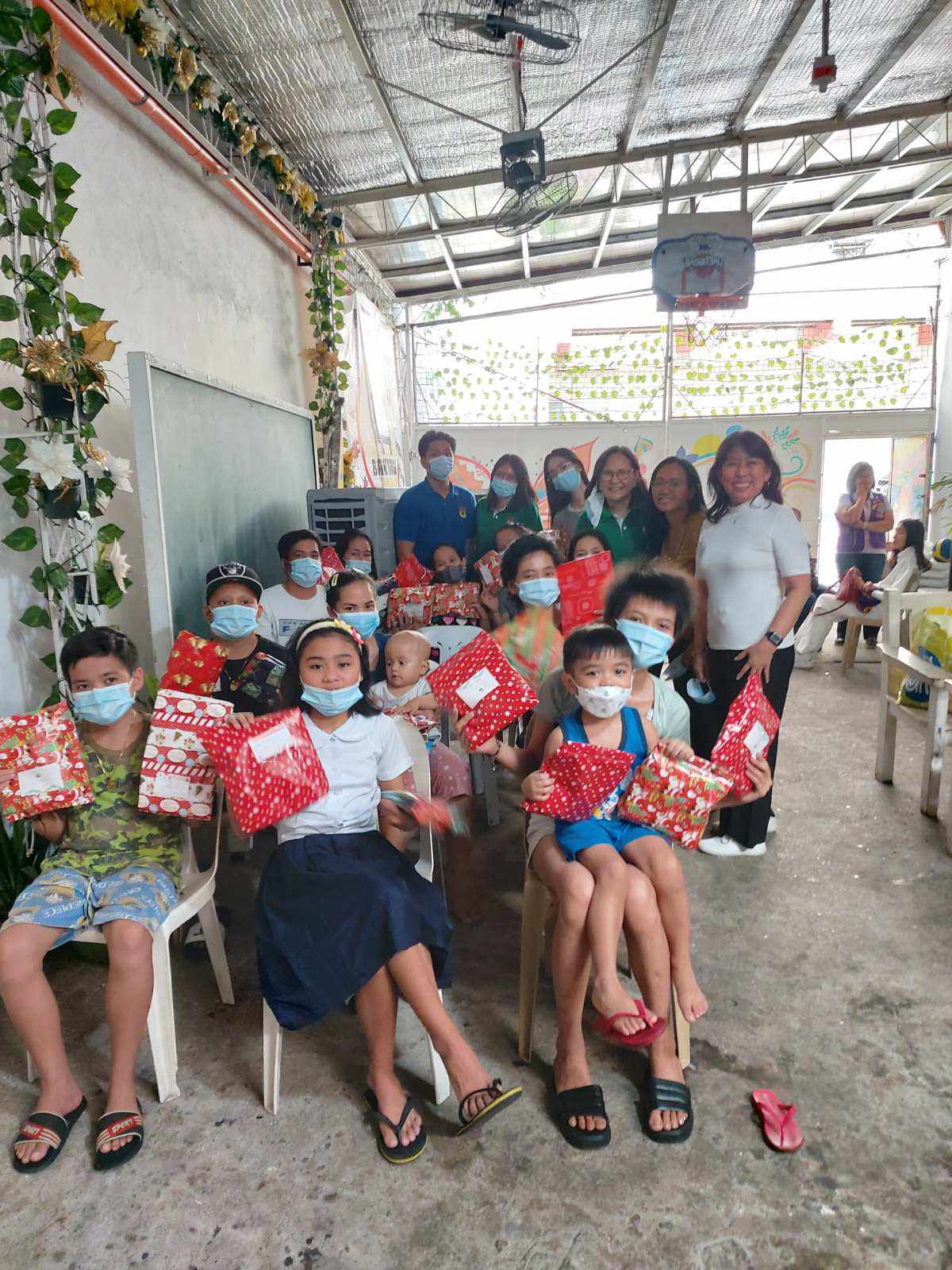 Bahay-Aruga-Christmas-gift-giving-2024